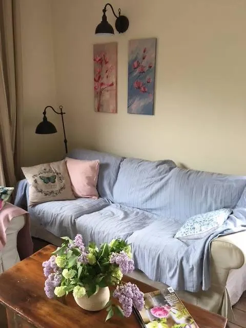 House With A Garden Holiday home Bolechowice