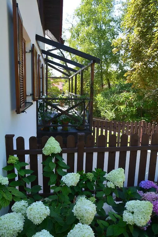 House With A Garden Holiday home Bolechowice 0*,
